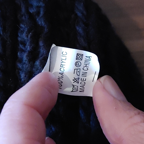 🖤Black Cat Ear Beanie🖤 - Picture 3 of 3